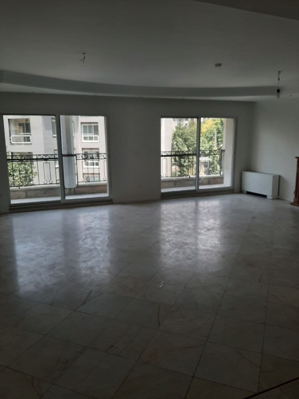 رهن کامل آپارتمان در زعفرانیه پسیان 3 خوابه 205 متر 